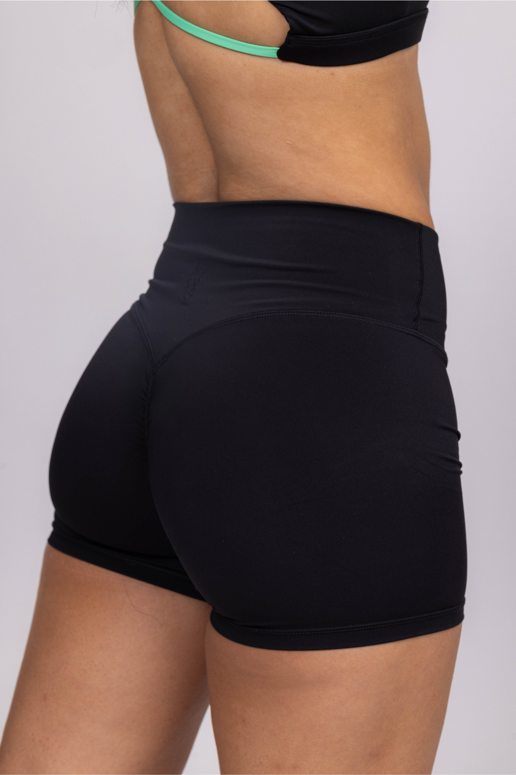 Sarah Shorts- Black (Glutesculpt Effect)