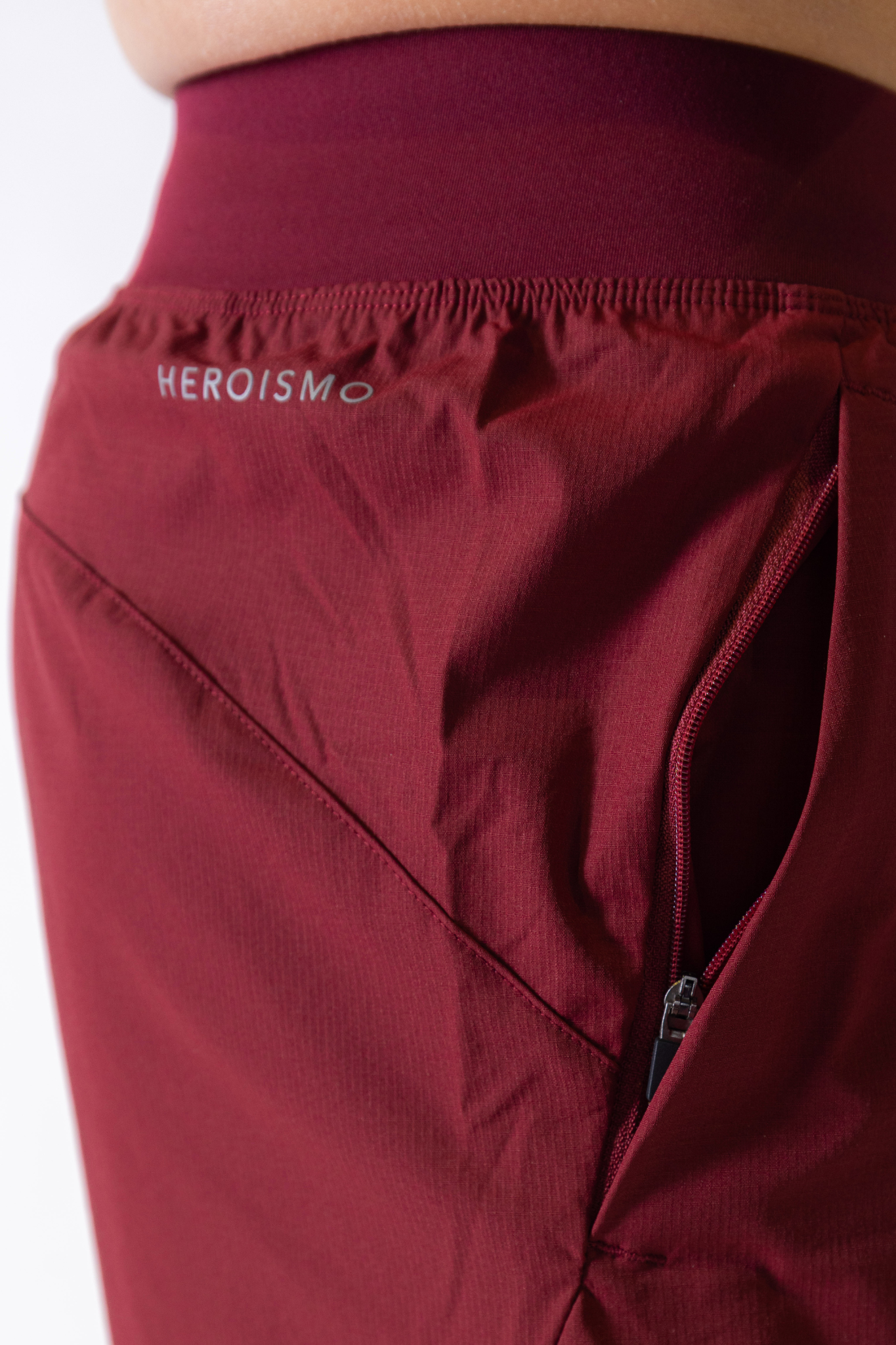 Max Hybrid Shorts - Brick Red
