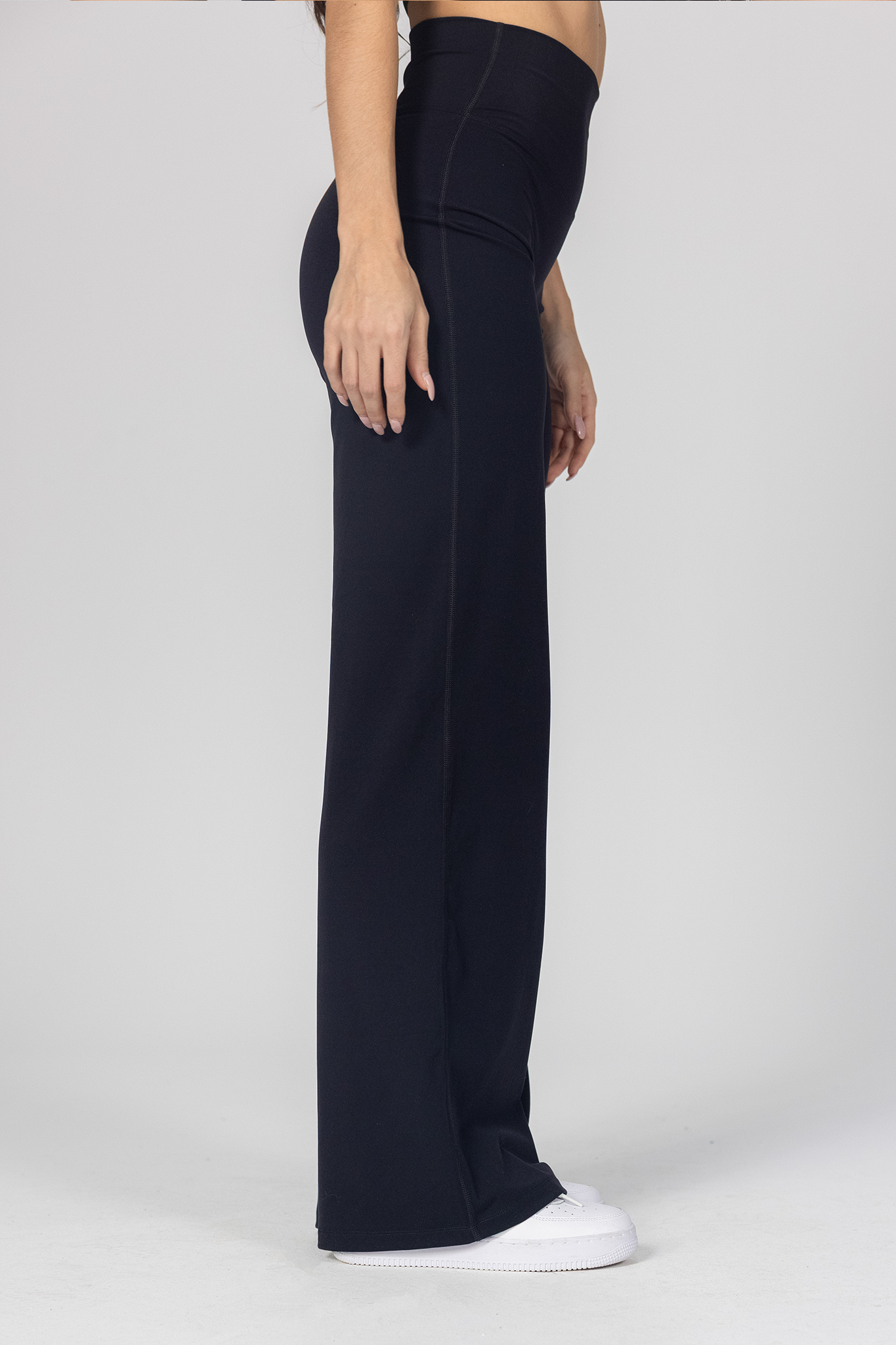 Cheryl Straight Legs Pants - Black
