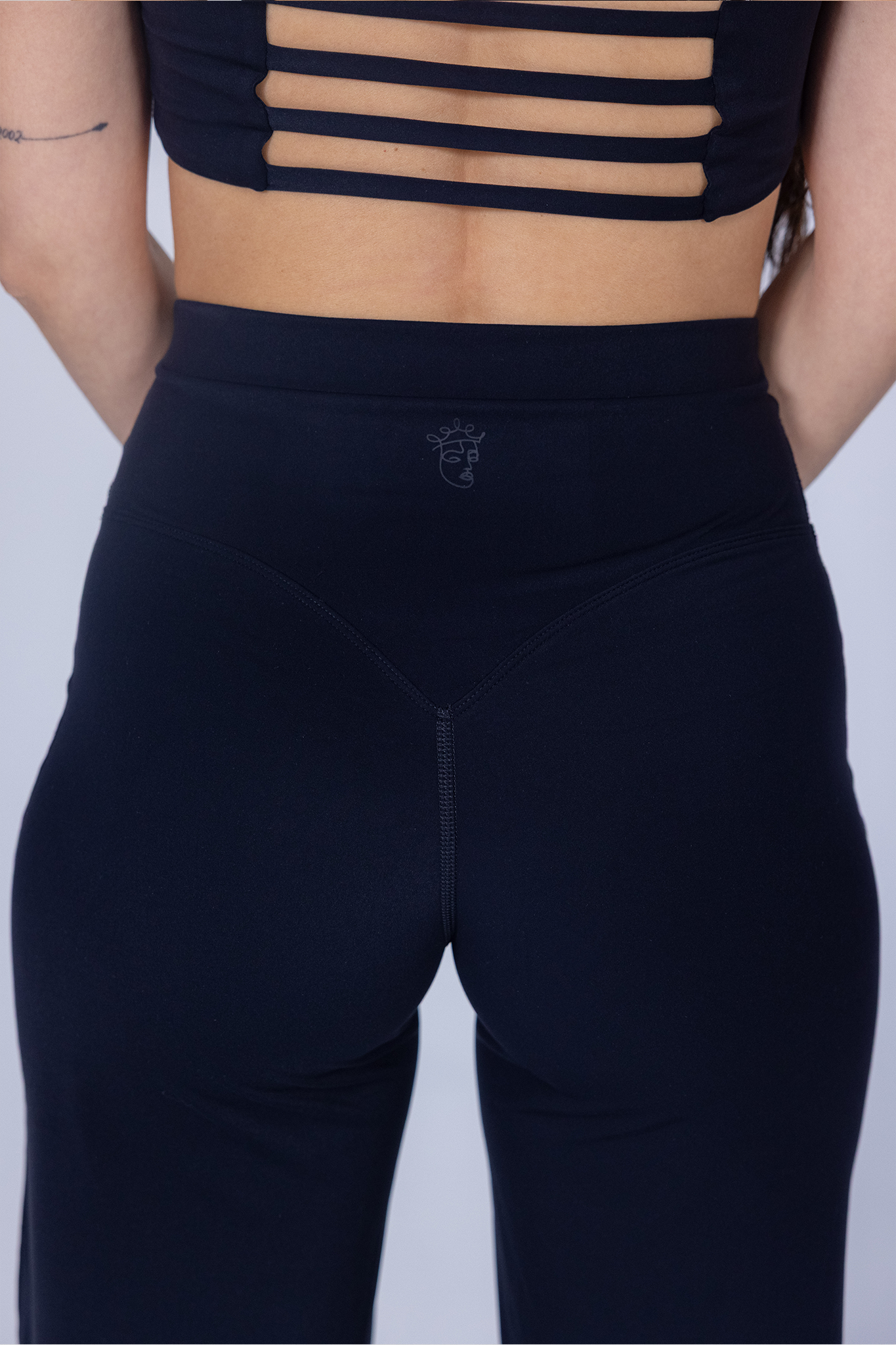 Cheryl Straight Legs Pants - Black