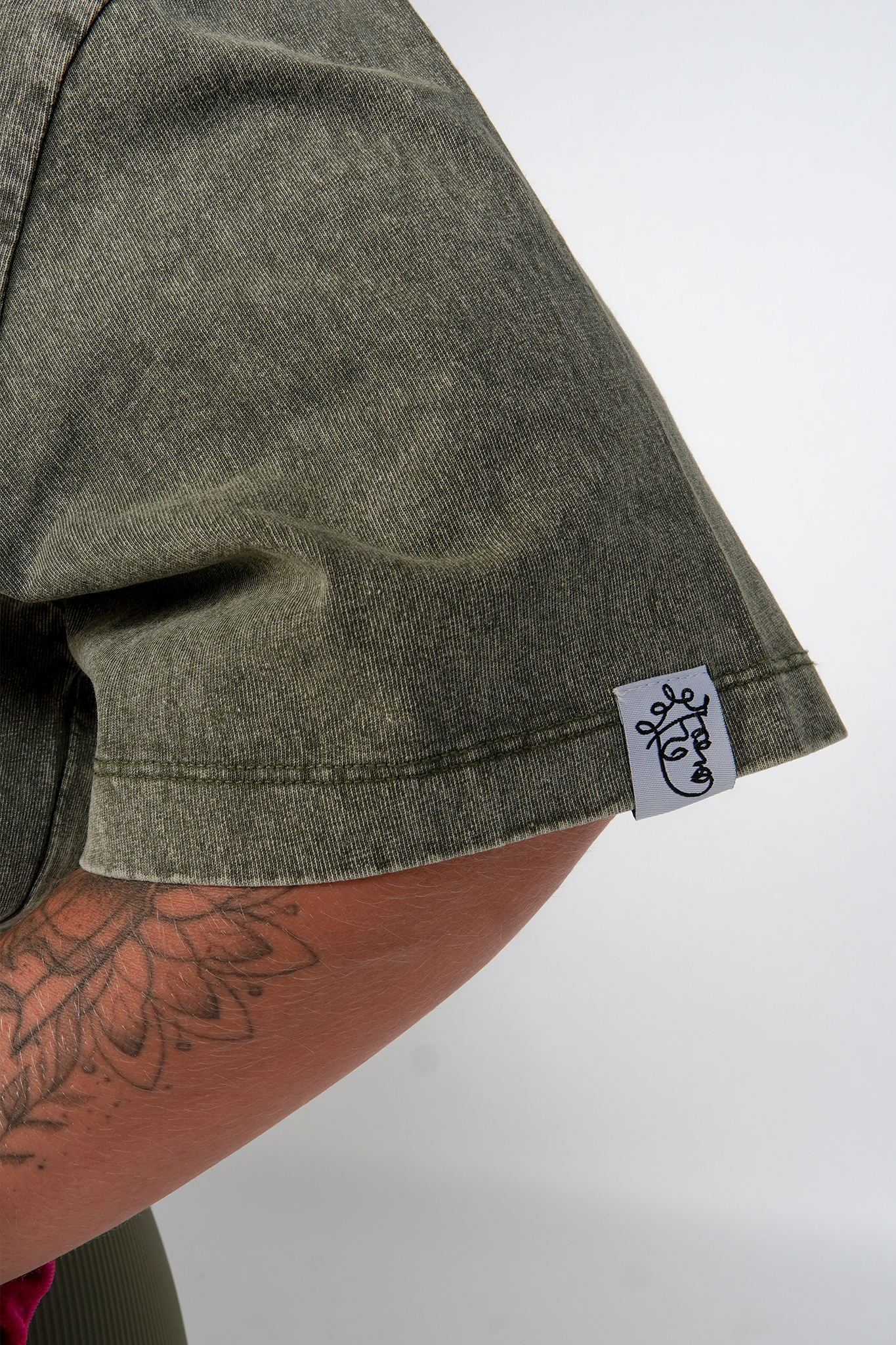 J-P Oversized T-shirt - Crocodile Green