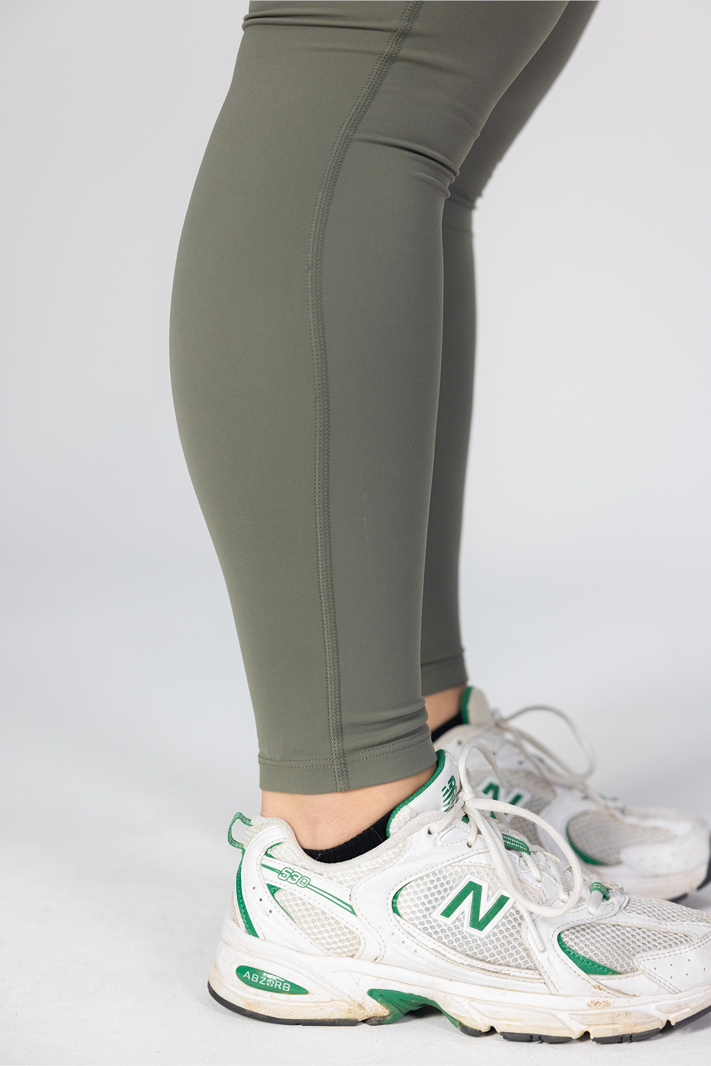 Florine Leggings - Sage Green (Hidden Scrunch)