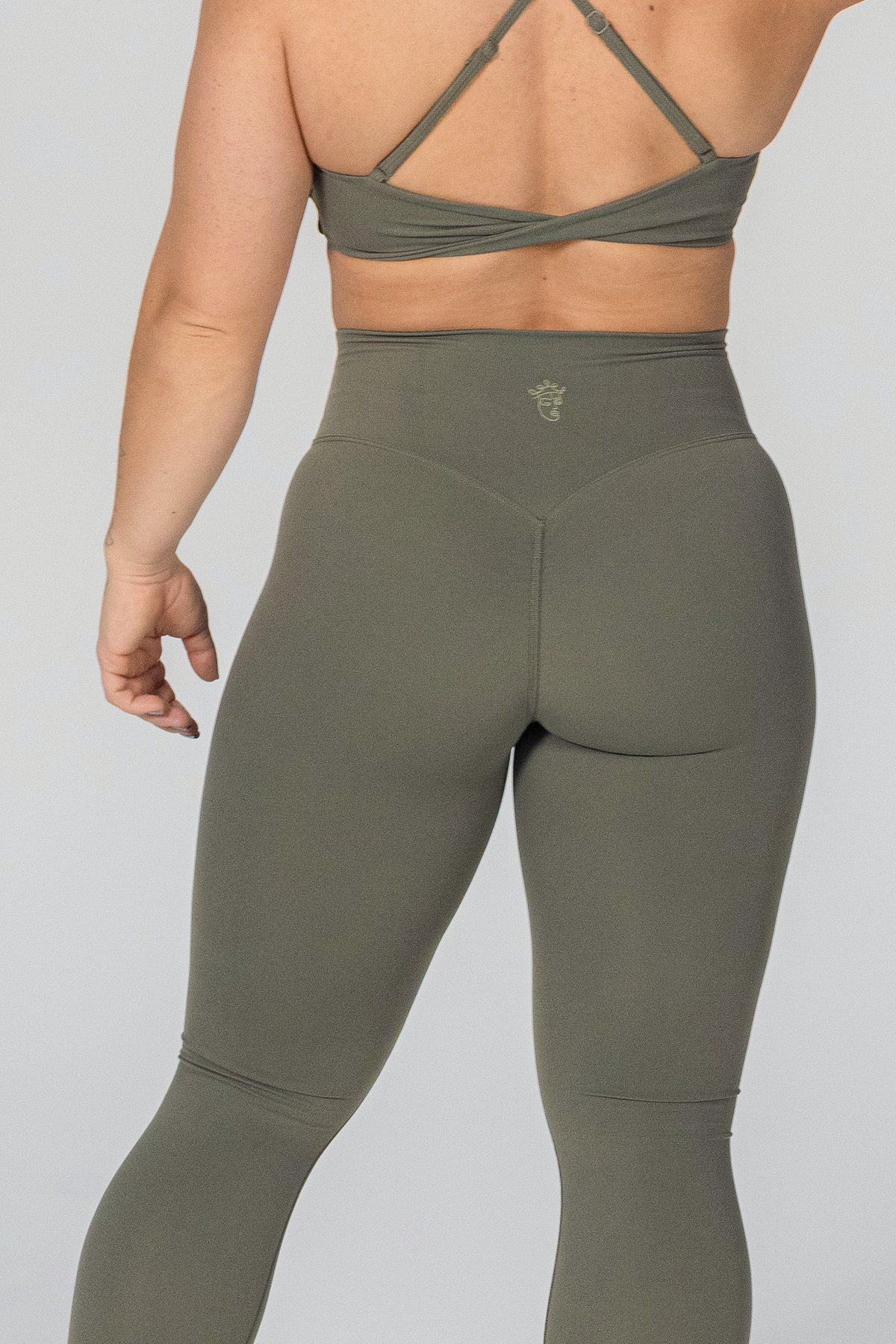 Dalene Leggings - Sage Green (Glutesculpt Effect)