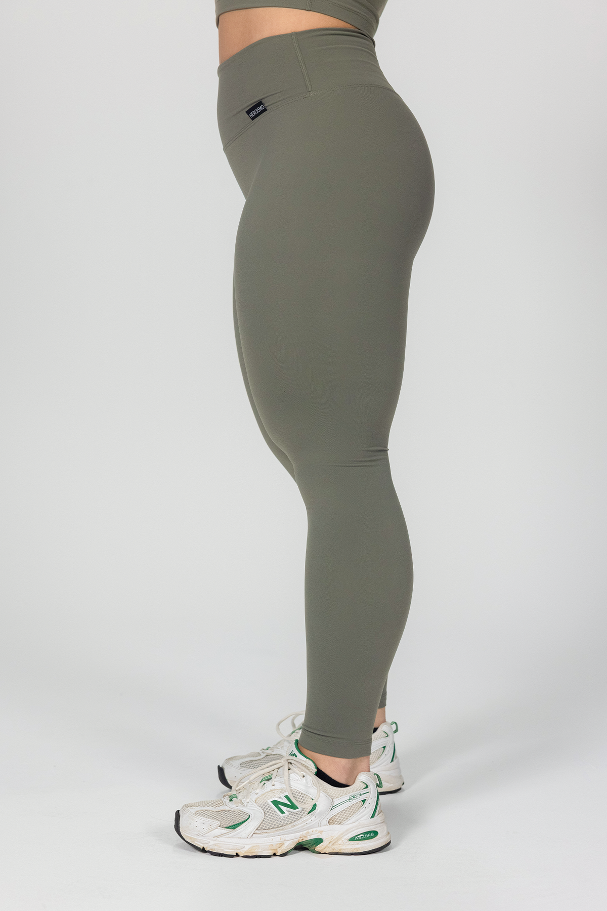 Dalene Leggings - Sage Green (Glutesculpt Effect)