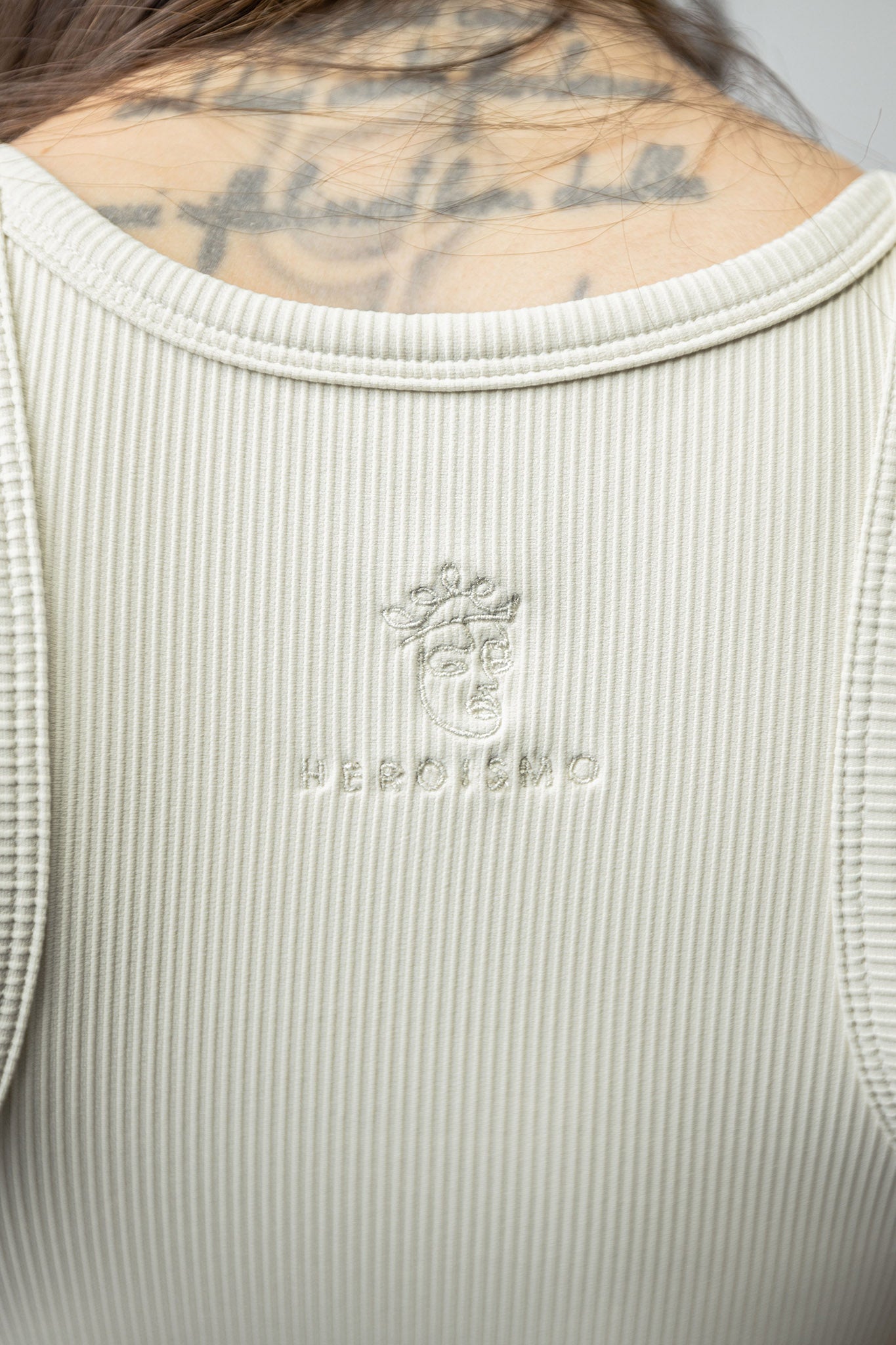 Grey And White Paw Knitted Pattern Print Women's Sports Bra – GearFrost